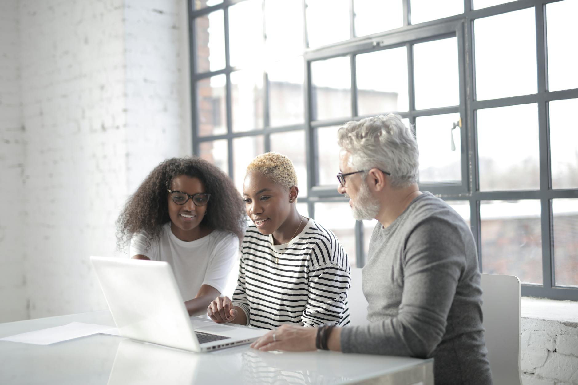 Descubra os Cortes de Cabelo em Alta para 2026